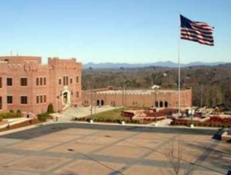 河濱軍事中學(xué)Riverside Military Academy