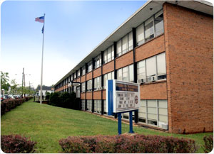 主教麥考特天主高 Cardinal McCarrick High School