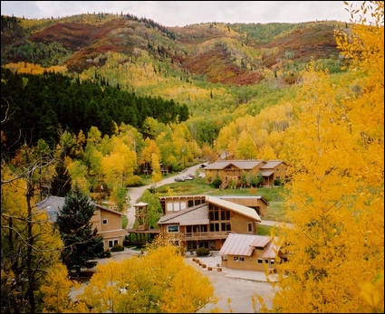 羅威爾懷特曼中學(xué) Lowell Whiteman School