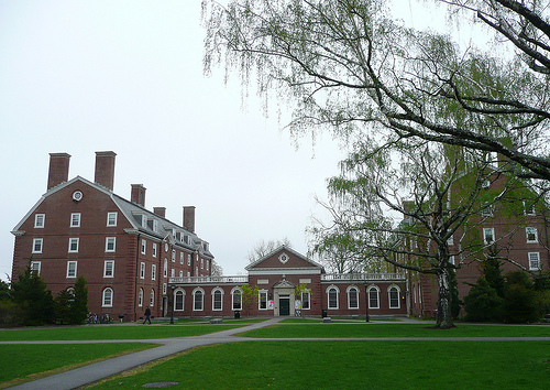 米爾頓中學 Milton Academy