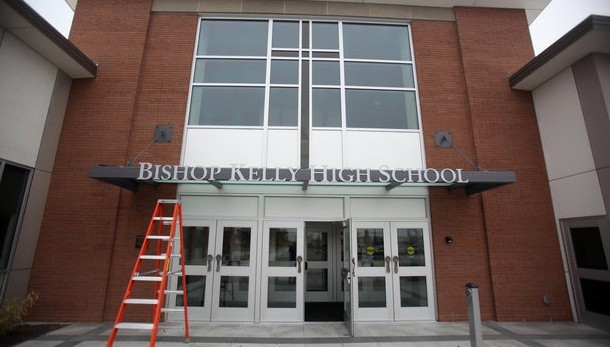 凱利天主教高中Bishop Kelly High School