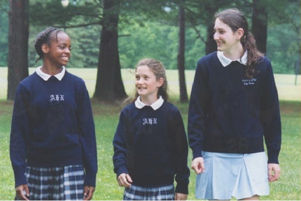 赫利女子學(xué)院Academy of the Holy Names