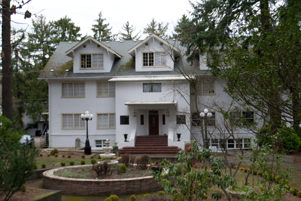 肯亞維爾基督中學(xué) Canyonville Christian Academy