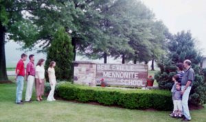 貝勒威爾門諾特學(xué)校 Belleville Mennonite School