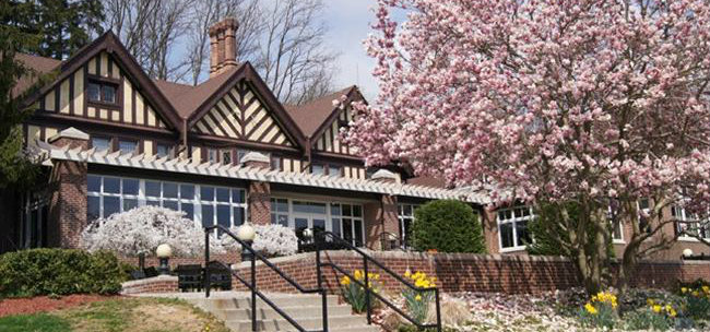 布林茅爾圣心女子學(xué)校Country Day School of the Sacred Heart