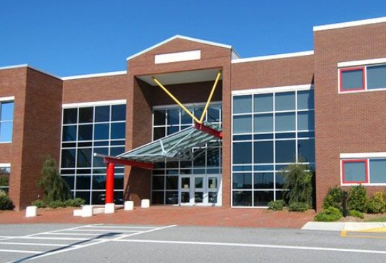 Cape Henry Collegiate School 凱普亨瑞學(xué)院中學(xué)