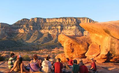 意克里基爾山高中 Ekklesia Mountain High School