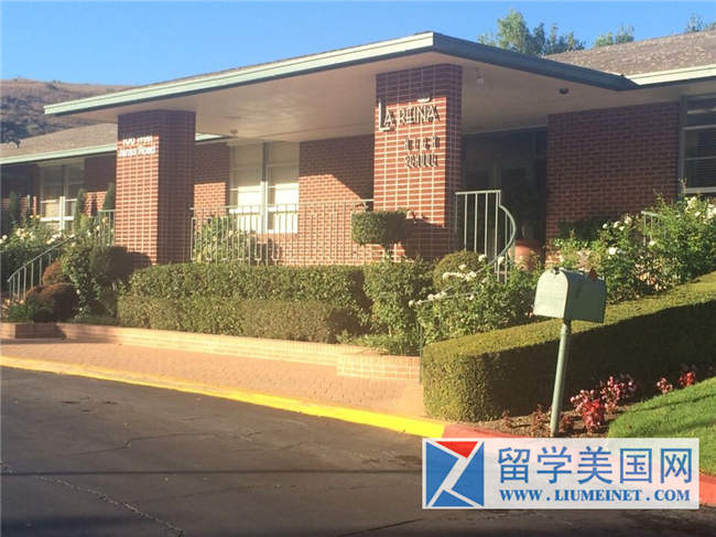 拉瑞娜女校La Reina High School