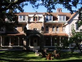 Rock Point School洛克龐特中學(xué)