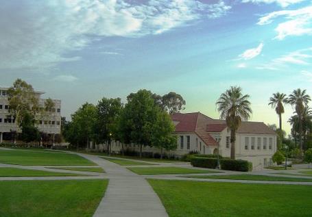 惠提爾學院 Whittier College
