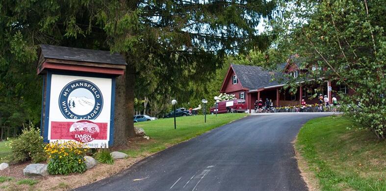 Mt. Mansfield Winter Academy 蒙特曼斯菲爾德冬學(xué)院