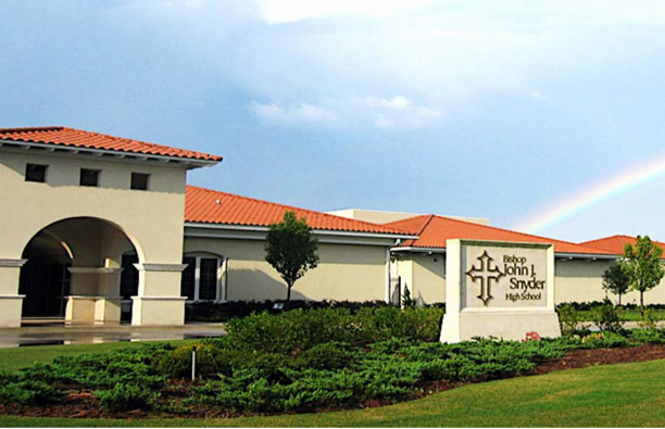 Bishop J Snyder High School主教約翰斯奈得高中