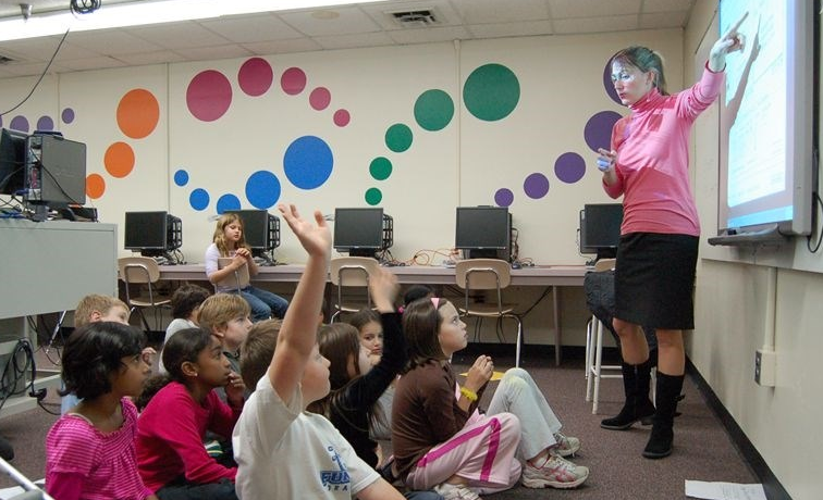 肯塔基州國家走讀學(xué)校 Kentucky Country Day School