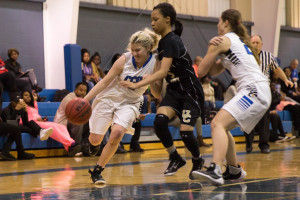 十字路大學(xué)預(yù)備學(xué)校  Crossroads College Preparatory School