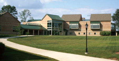 Dock Mennonite Academy 克里多門諾高中