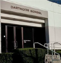 達(dá)特穆爾學(xué)校 Dartmoor School