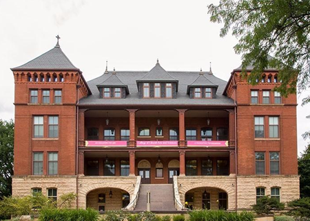 十字路藝術(shù)與科學(xué)高中 Crossroads School for Arts and Sciences