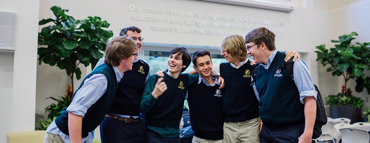 查米納德預備中學 Chaminade College Preparatory