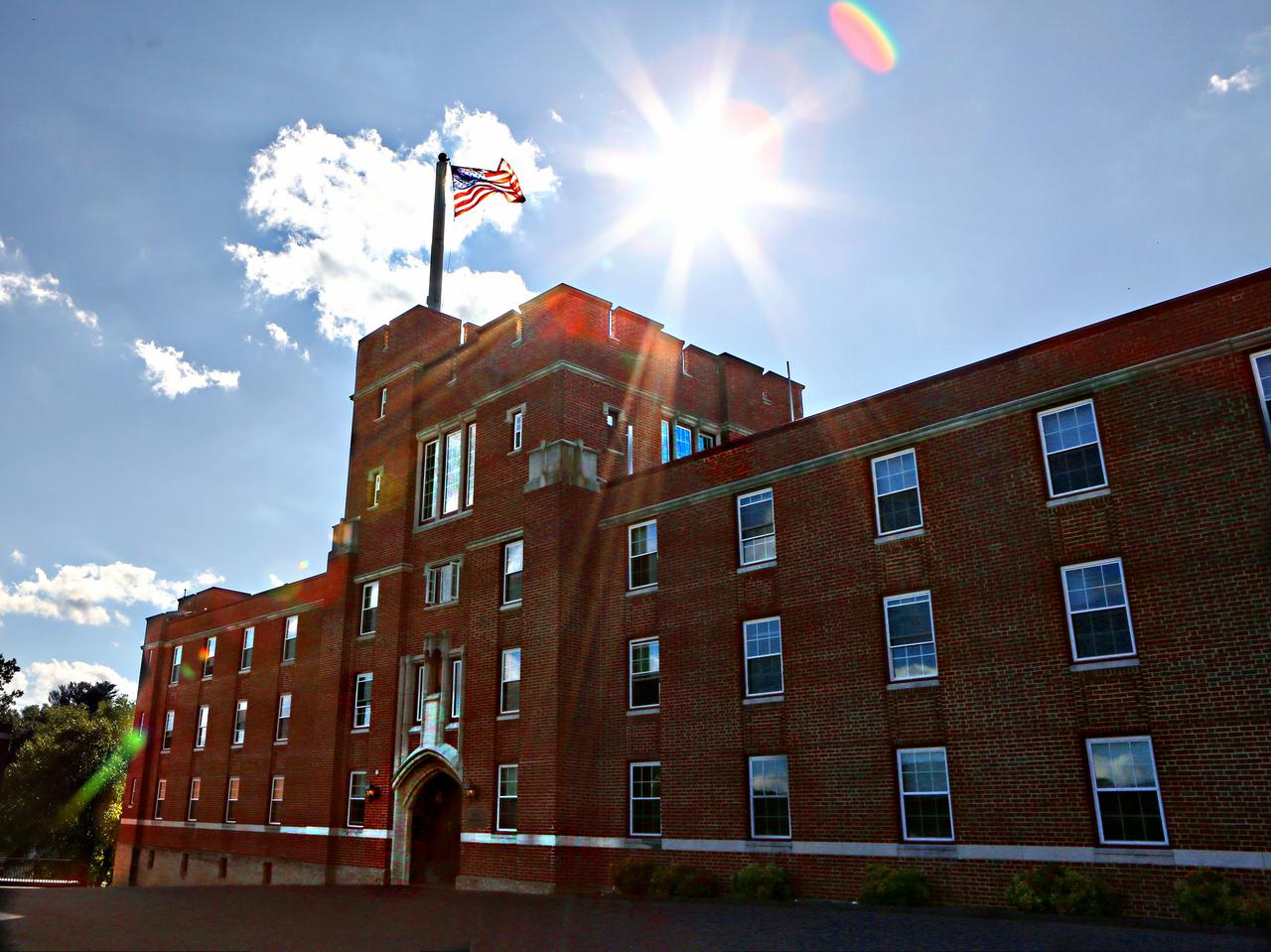 Fishburne Military School  費仕博恩軍校