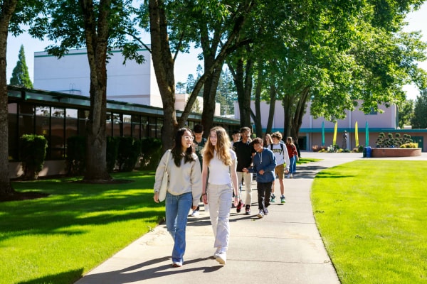 Jesuit High School  耶穌高中