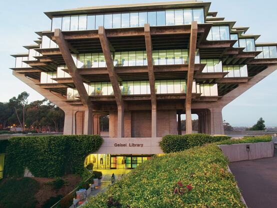 加州大學(xué)圣地亞哥分校