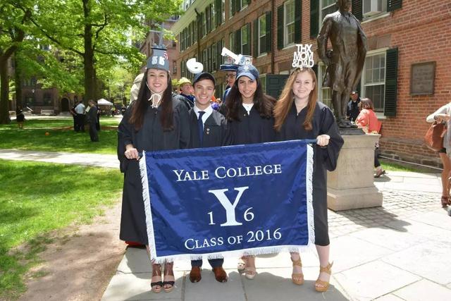 美國耶魯大學畢業(yè)季