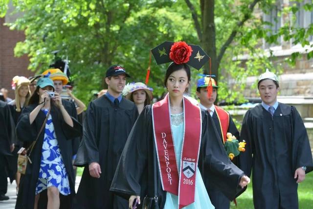 美國耶魯大學畢業(yè)季