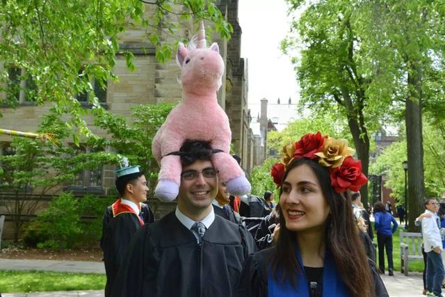 美國耶魯大學畢業(yè)季