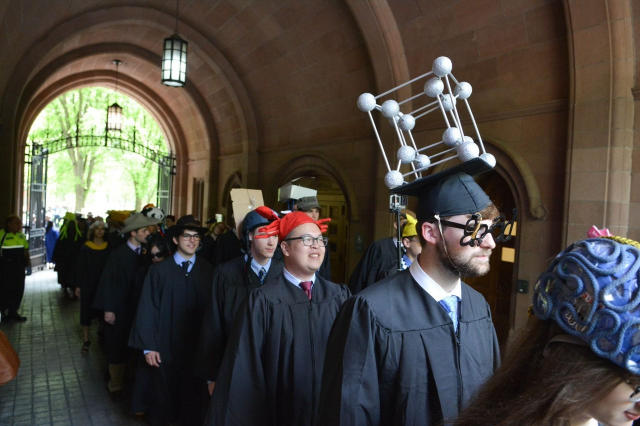 美國耶魯大學畢業(yè)季