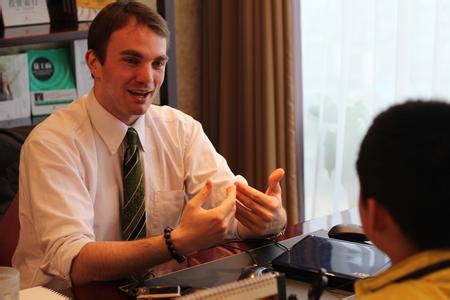 中國留學生再被美國面試官面試