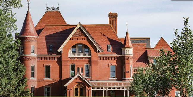 圣約翰學(xué)院St. Johnsbury Academy